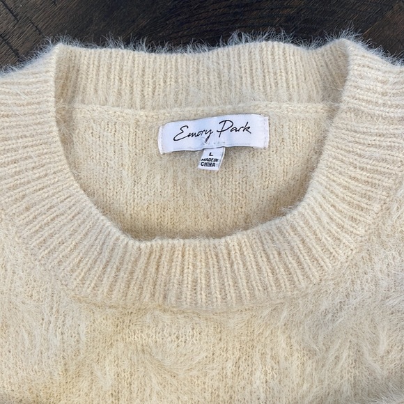 Sweater Large Fuzzy With Cut Out Back - Picture 2 of 5